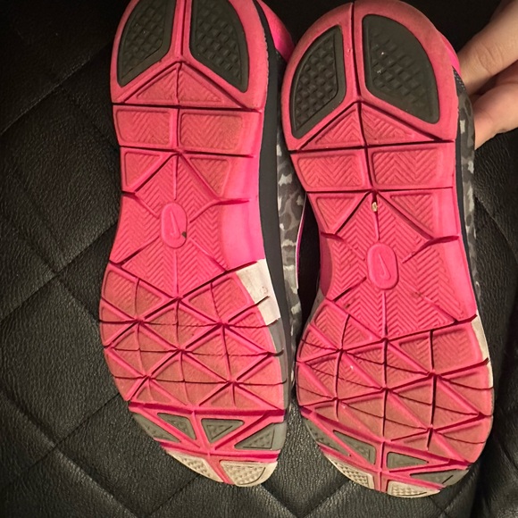 Nike leopard print sneakers - Picture 2 of 4